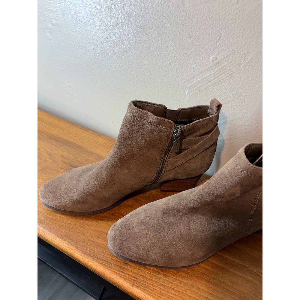 Blondo Waterproof Suede Ankle Boots Womens Taupe Brown Buckle Zip Booties
